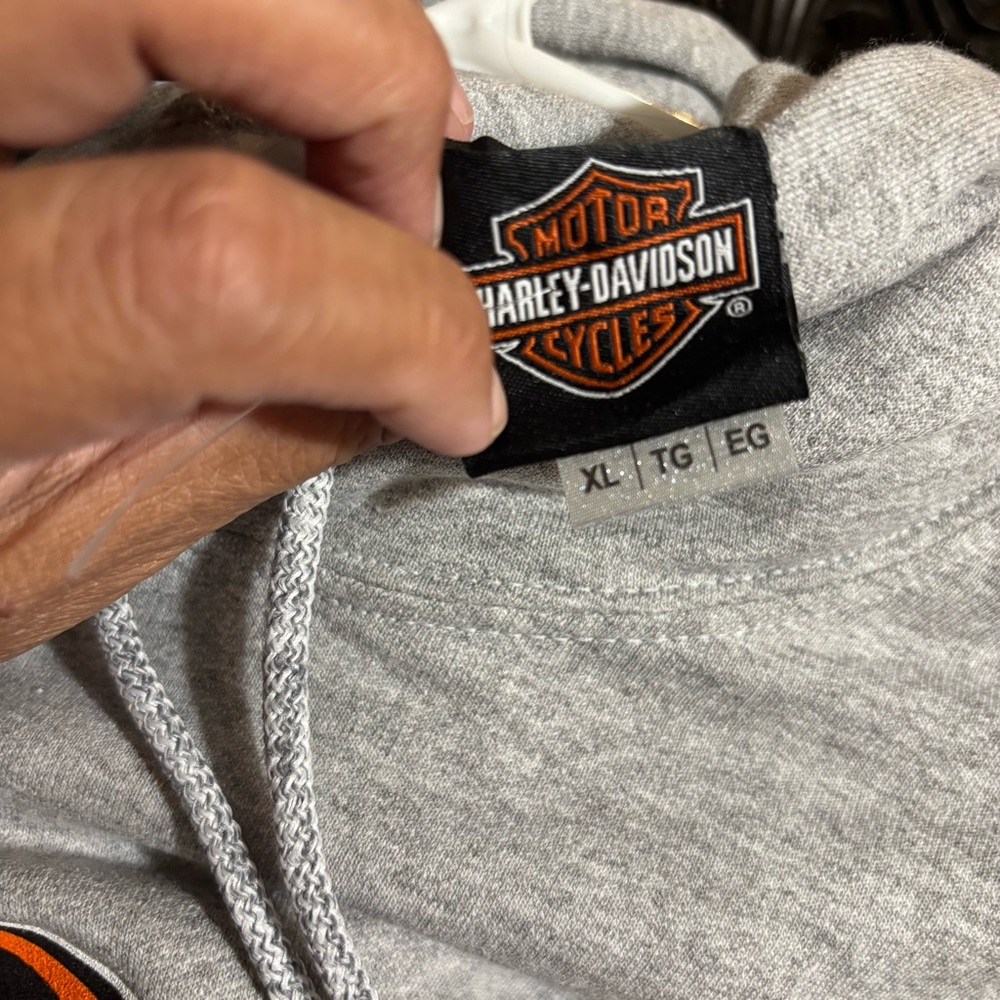 Harley-Davidson Men's XL Light Gray Graphic Hoodie Pullover Oconomowoc, WI - Picture 7 of 7